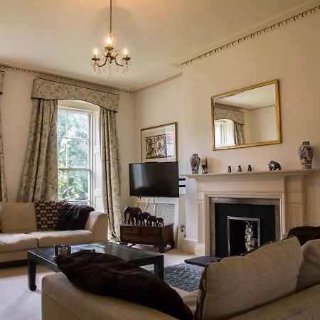 East Pallant Bed And Breakfast, Located In Large Georgian Townhouse In Central Chichester Exterior photo