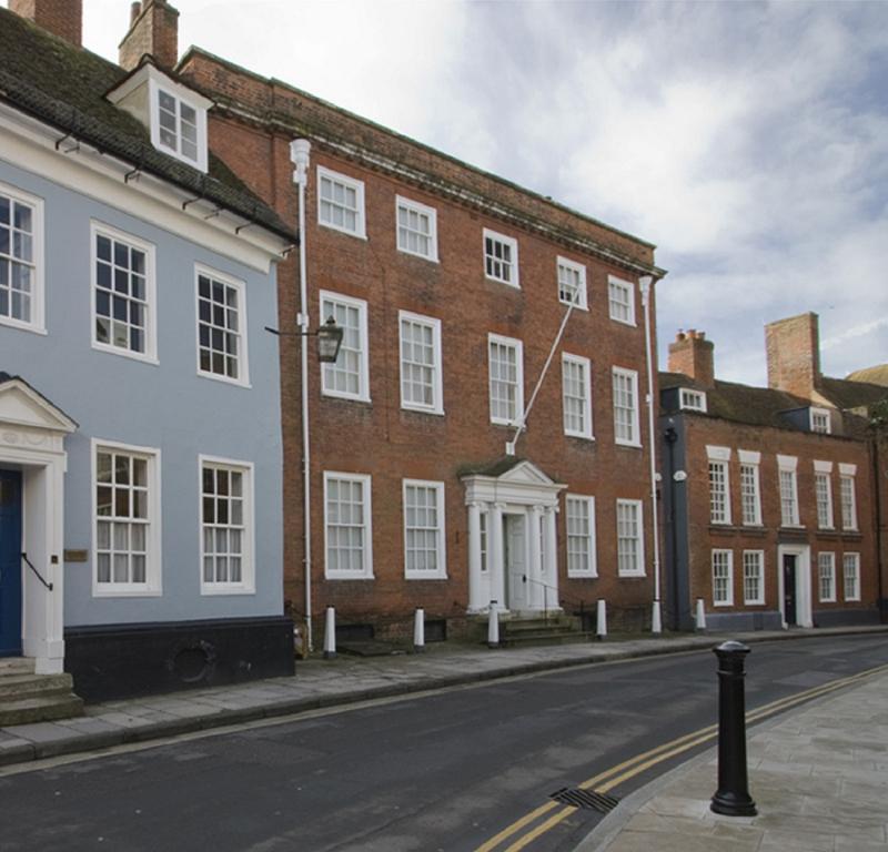 East Pallant Bed And Breakfast, Located In Large Georgian Townhouse In Central Chichester Exterior photo